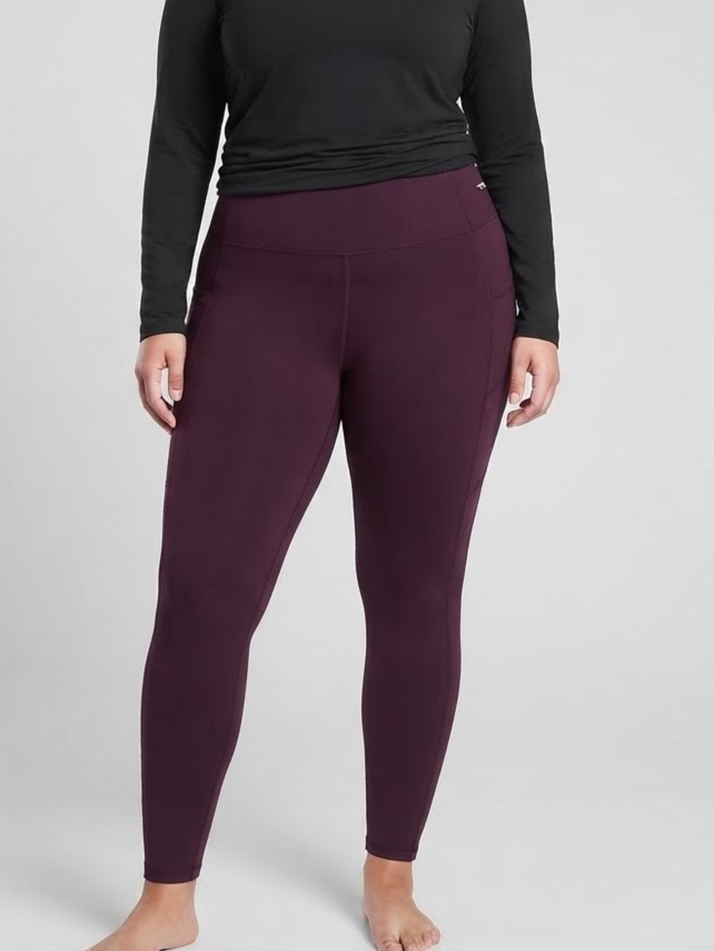 😍CLEARANCE - MONDETTA Plum Stretch Leggings 27” size Large
